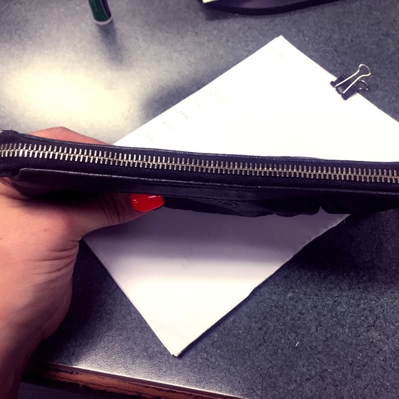 Authentic Gucci Wristlet Black-USED - Picture 1 of 7